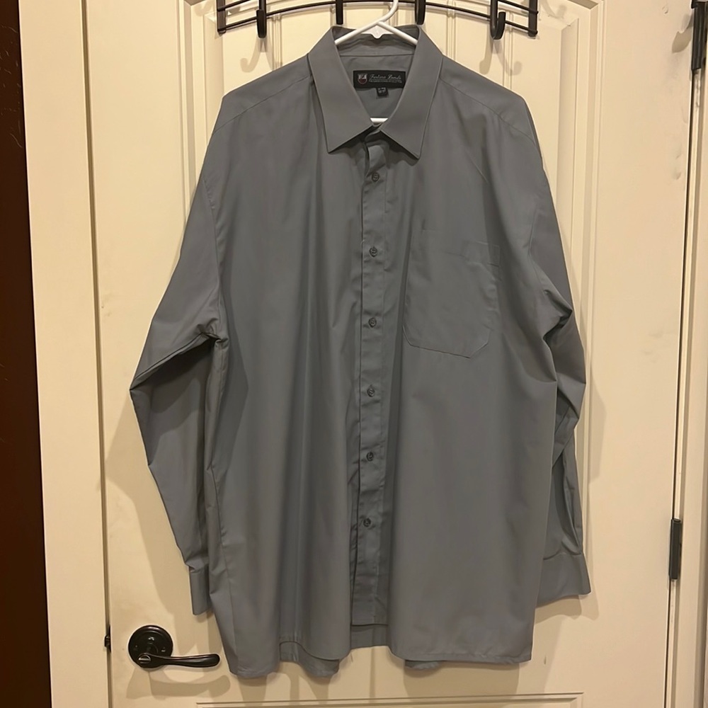 Fortino Landi grey dress shirt.